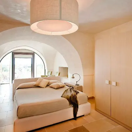 Hotel Masseria Le Fabriche 4*